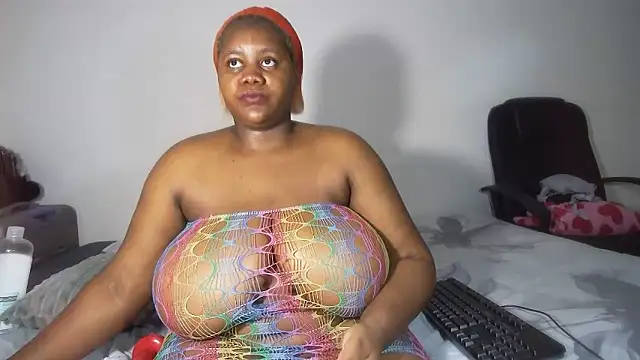 Suger-Boobs online show from March 2, 6:15 pm