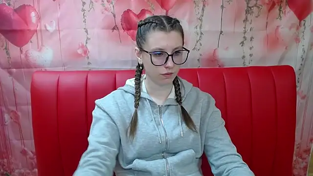 LilianaShine online show from April 1, 5:09 am