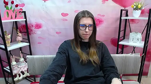 LilianaShine online show from April 18, 4:59 am