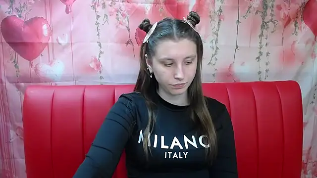 Snapshot of LilianaShine chatting on May 16, 10:36 am LilianaShine online show from May 16, 10:36 am