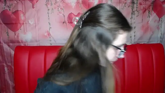 LilianaShine online show from March 3, 6:20 am