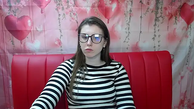 Snapshot of LilianaShine chatting on May 30, 5:03 am LilianaShine online show from May 30, 5:03 am