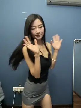 XiaoGui10 online show from April 23, 1:24 pm