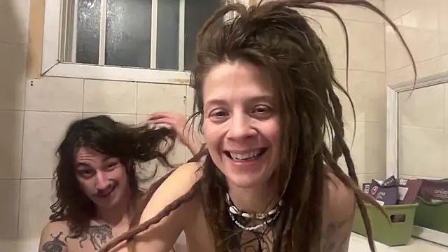 TheMoonNTheSun online show from February 5, 11:06 am