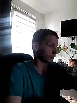 Snapshot of Jungspund25- chatting on May 19, 10:11 am Jungspund25- online show from May 19, 10:11 am