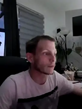 Snapshot of Jungspund25- chatting on May 21, 7:55 pm Jungspund25- online show from May 21, 7:55 pm