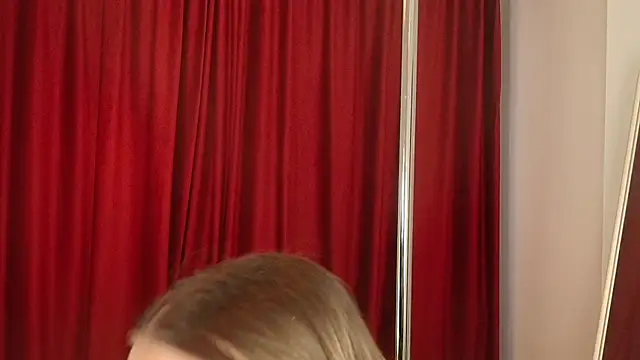 Snapshot of Angel-Kisss chatting on February 25, 5:07 am Angel-Kisss online show from February 25, 5:07 am