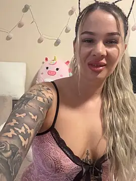 sexybatwomen33 online show from March 31, 6:59 am