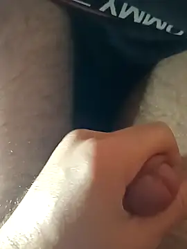 Snapshot of Erkegin001 chatting on February 17, 8:22 am Erkegin001 online show from February 17, 8:22 am