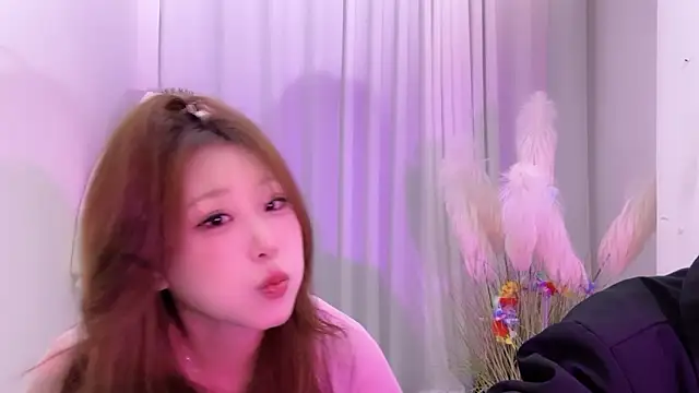 SM JIAJIA ZL online show from March 27, 6:20 pm