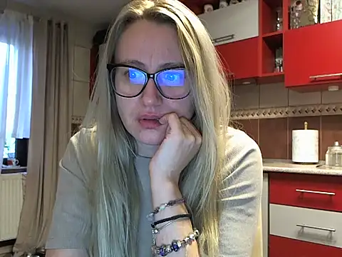 Nataly Rosy online show from February 3, 6:40 am