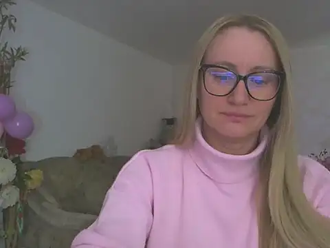 Nataly Rosy online show from February 18, 8:33 am