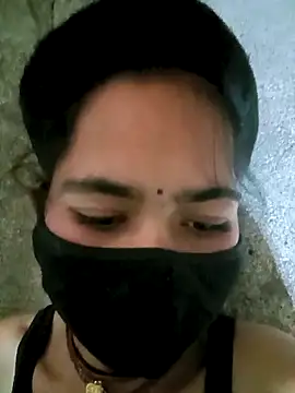 Sunali Bendre online show from April 3, 4:19 am