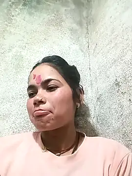 Sunali Bendre online show from March 25, 2:16 pm