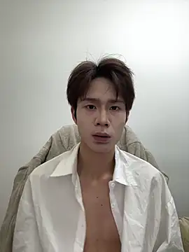 SM 004 online show from February 11, 10:37 am