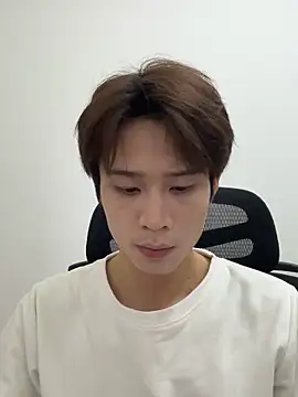 SM 004 online show from February 14, 1:22 pm