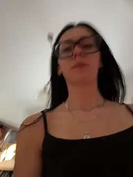 Snapshot of alibi_room chatting on May 22, 3:21 pm alibi room online show from May 22, 3:21 pm