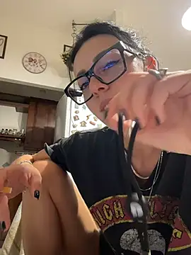 Snapshot of alibi_room chatting on July 2, 7:53 pm alibi room online show from July 2, 7:53 pm