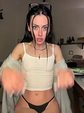 Snapshot of alibi_room chatting on April 24, 6:43 pm alibi room online show from April 24, 6:43 pm
