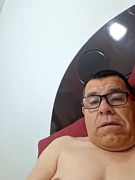 Snapshot of eros3442 chatting on March 6, 4:51 am eros3442 online show from March 6, 4:51 am