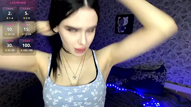 IeshaOsorio online show from March 26, 6:22 am