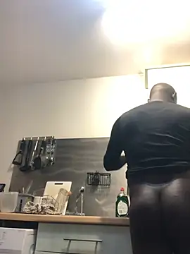 Truelove001 online show from February 5, 7:15 am