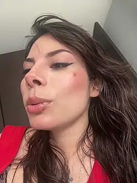 Isalove99 online show from February 26, 4:07 pm