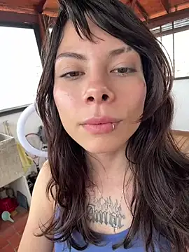 Isalove99 online show from March 31, 4:53 pm