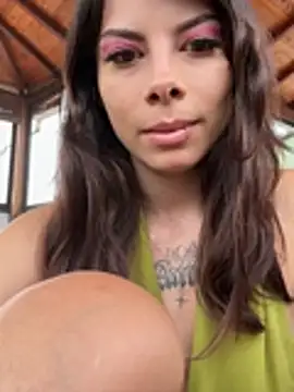 Isalove99 online show from May 7, 1:58 pm