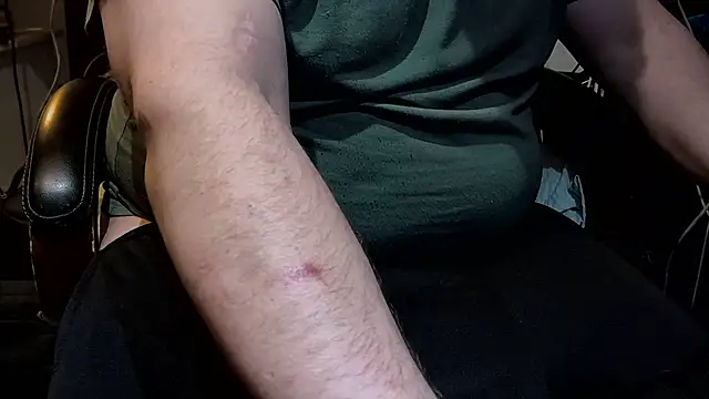 ctguybj online show from June 7, 6:46 pm