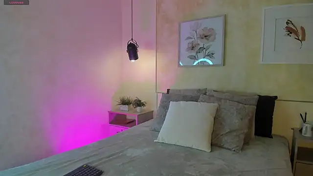 IsabellaSweet   online show from April 3, 3:46 am