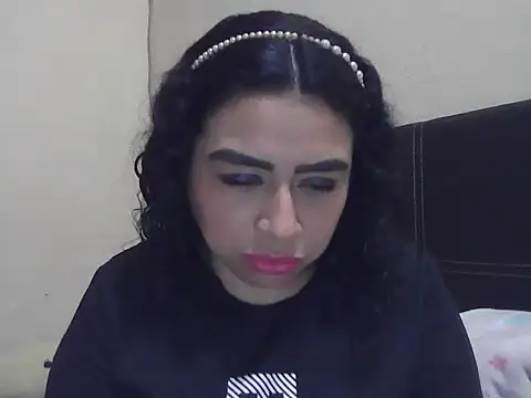 Snapshot of DalilahMx chatting on February 13, 4:40 pm DalilahMx online show from February 13, 4:40 pm