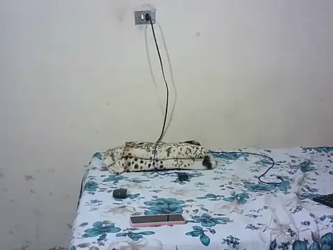 lorraine2036 online show from April 16, 9:39 pm