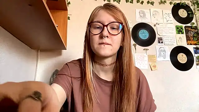 LaureenVielma online show from April 18, 8:27 am