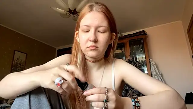 LaureenVielma online show from March 15, 8:10 am