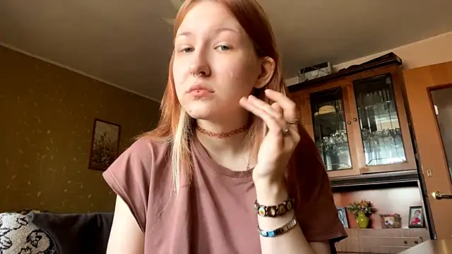 LaureenVielma online show from March 18, 8:06 am