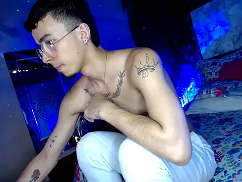 Snapshot of THE_PERFECT_COUPLE_12 chatting on February 18, 4:14 pm THE PERFECT COUPLE 12 online show from February 18, 4:14 pm