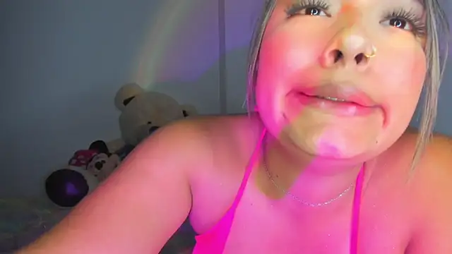 Snapshot of Kylievoos chatting on February 3, 2:53 am Kylievoos online show from February 3, 2:53 am