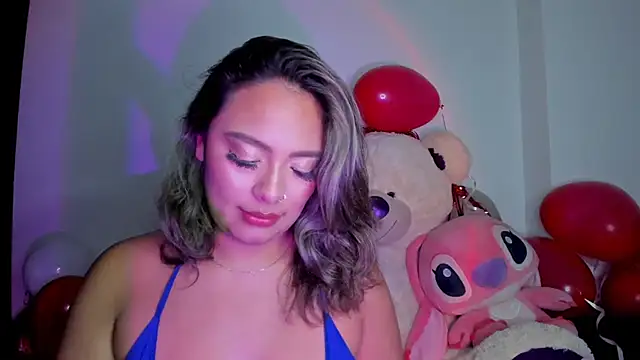 Snapshot of Kylievoos chatting on February 21, 1:40 am Kylievoos online show from February 21, 1:40 am