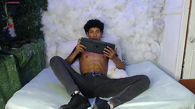 Walkers05 online show from March 2, 3:40 am