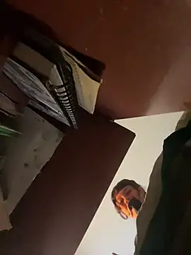 Snapshot of Miamhua-Cat- chatting on March 1, 10:32 pm Miamhua-Cat- online show from March 1, 10:32 pm