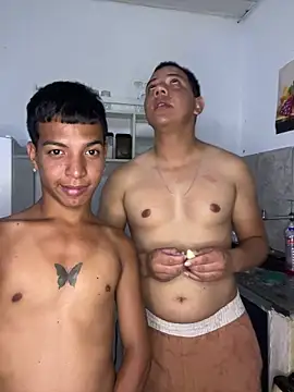 Snapshot of Loaisn chatting on February 18, 1:58 am Loaisn online show from February 18, 1:58 am