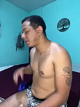 Snapshot of Loaisn chatting on February 21, 1:51 am Loaisn online show from February 21, 1:51 am