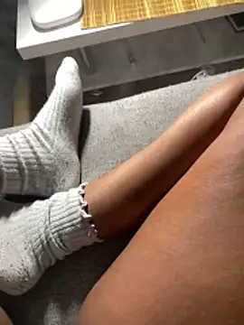 sexybitchandhotdick online show from February 13, 11:16 pm