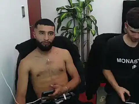  noahdiaz online show from May 15, 9:02 pm