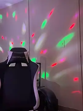 magic man1085 online show from March 25, 2:23 am