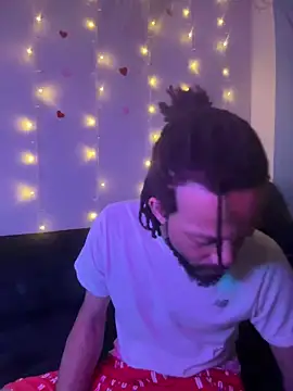 magic man1085 online show from April 12, 3:32 am