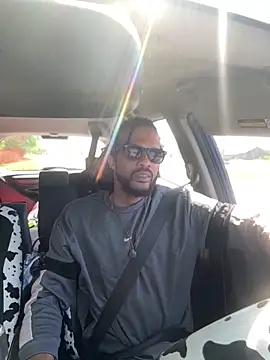 magic man1085 online show from April 10, 5:20 pm