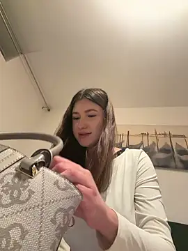 shyhabibi online show from February 27, 7:03 pm