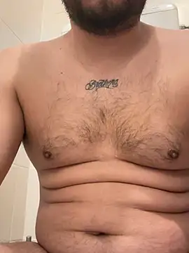 latinocalientehot online show from April 15, 7:51 pm